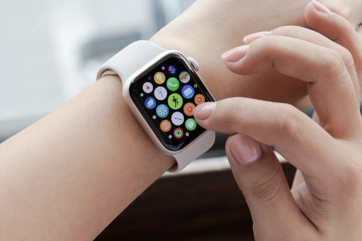 Kiểm tra màn hình Apple Watch