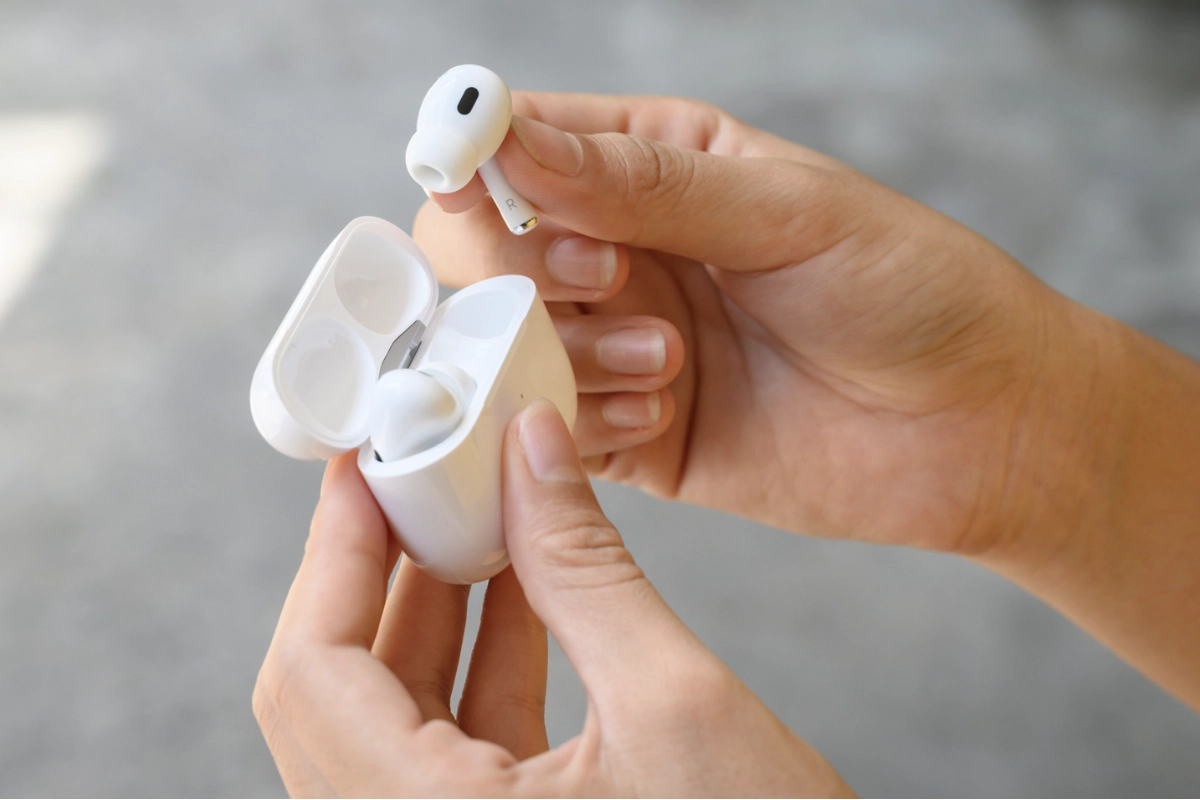 Kiểm tra AirPods cũ trước khi mua