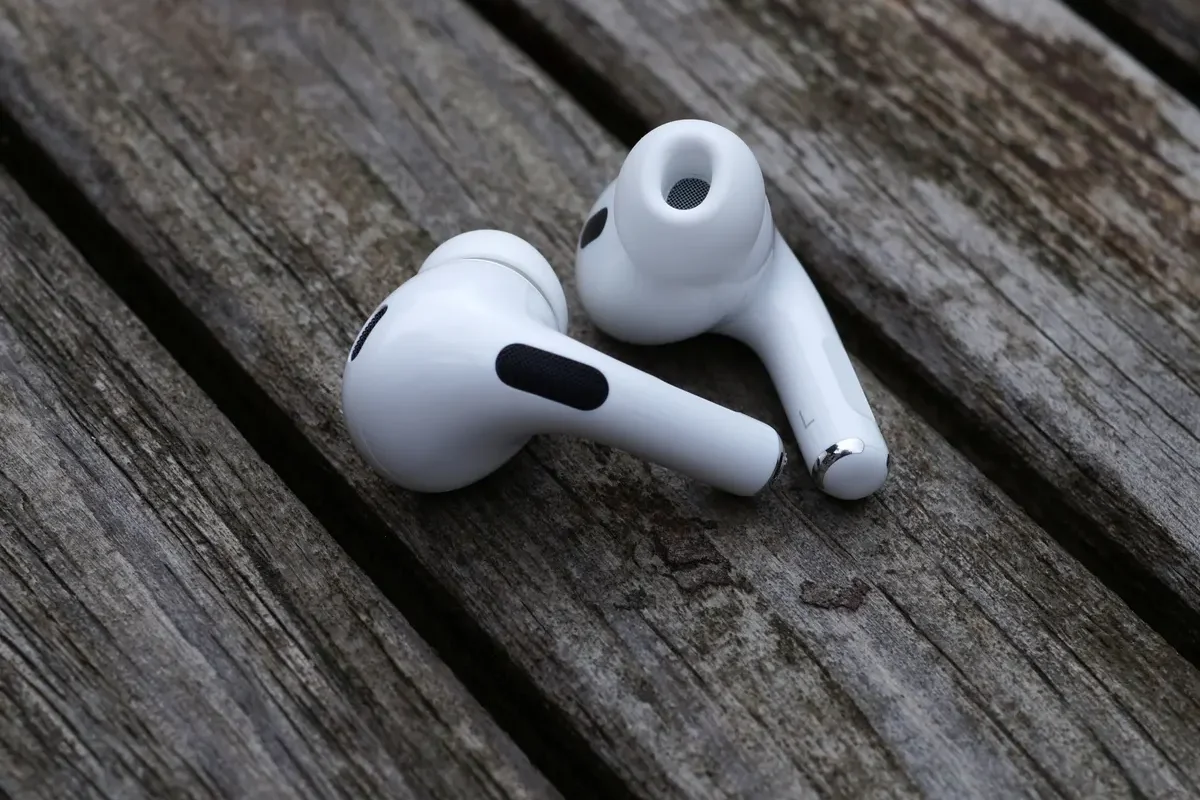 Đẳng Cấp Thưởng Thức Âm Nhạc Với AirPods Pro Cũ