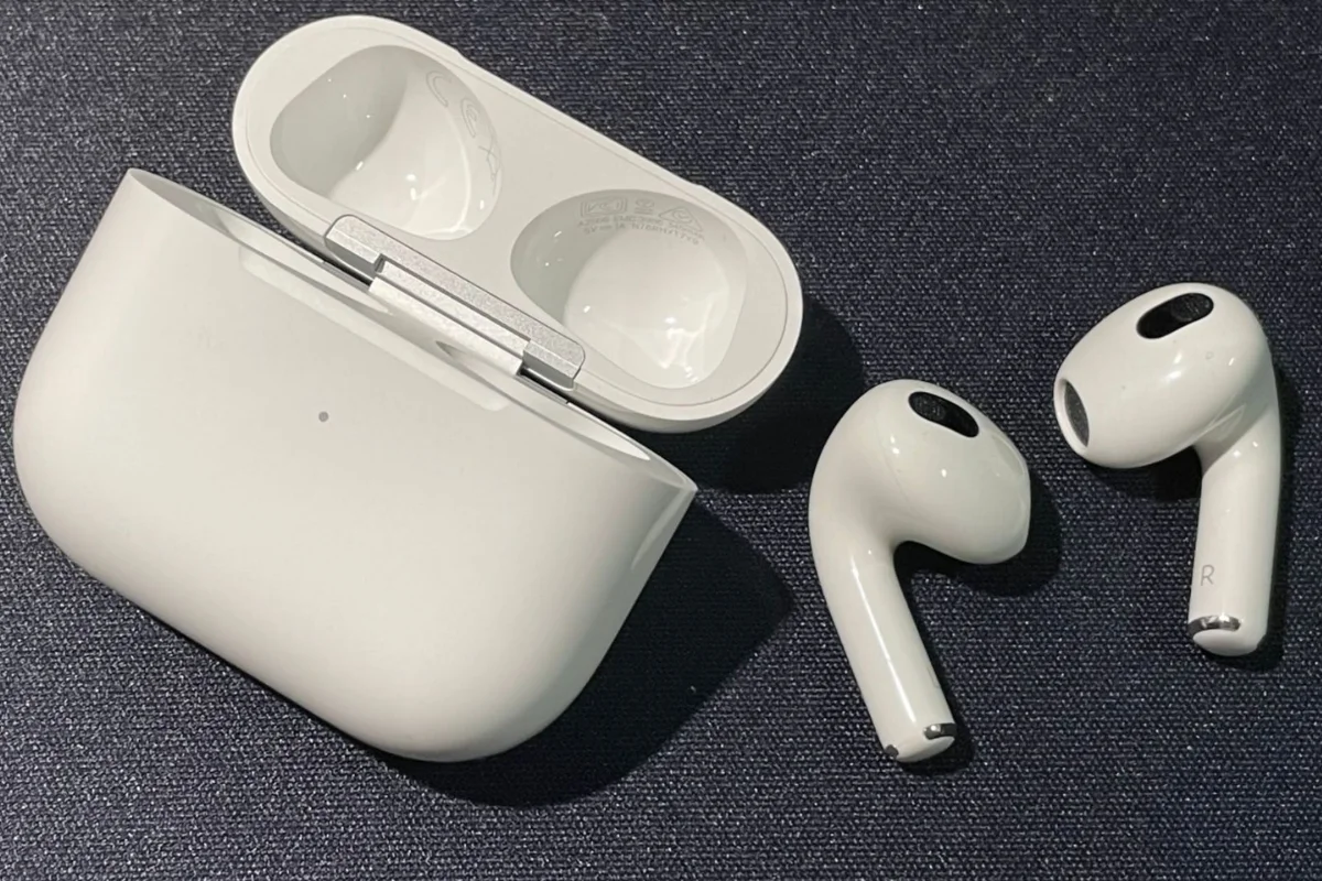 Thay loa Airpods 3 - Max Mobile