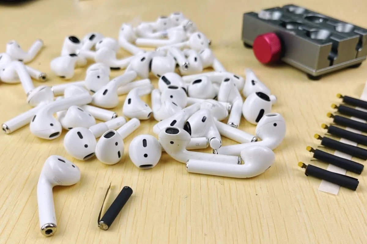 Thay pin tai nghe Airpods 